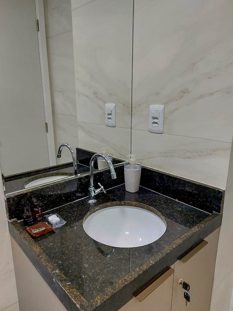 Flat Moderno e Funcional a 350m do Mar