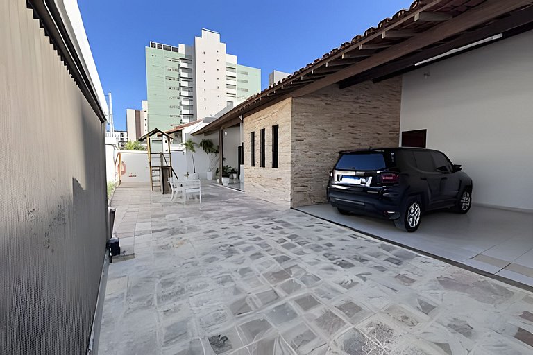 Casa de Alto Nivel con 270m² - Perfecta para Familias