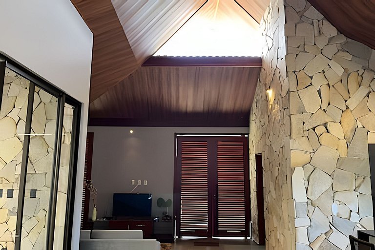 Casa Belga: Residencia de Alto Nivel en el Condominio Yes Ba