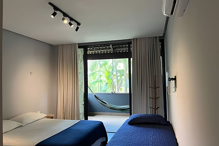 Casa Belga: Residência de Alto Padrão no Condomínio Yes Bana