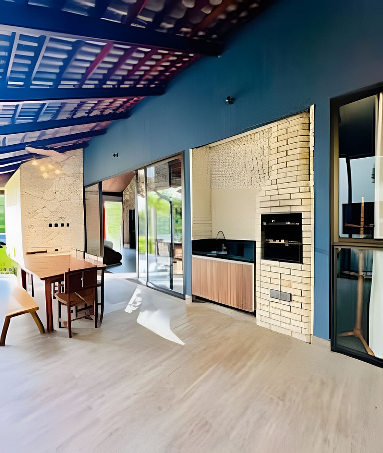 Casa Belga: Residencia de Alto Nivel en el Condominio Yes Ba