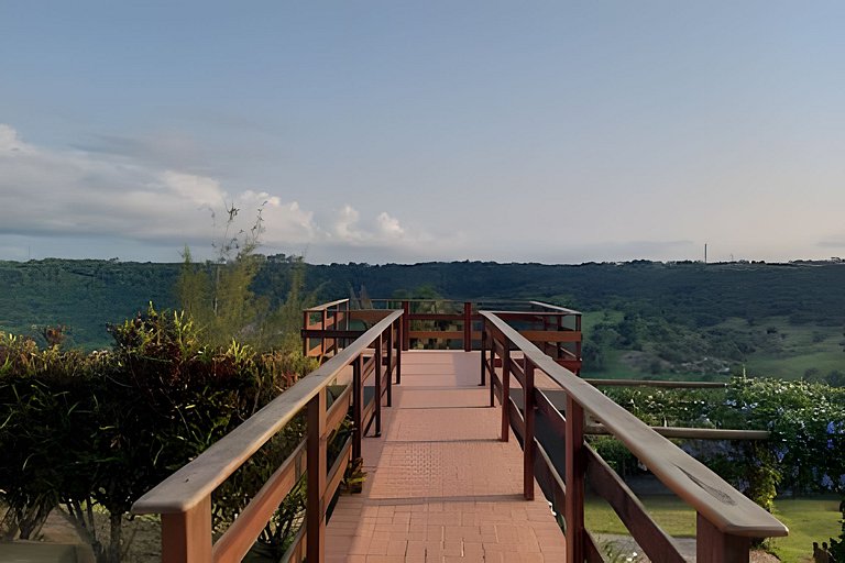 Casa Belga: Residencia de Alto Nivel en el Condominio Yes Ba