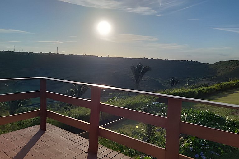 Casa Belga: Residência de Alto Padrão no Condomínio Yes Bana