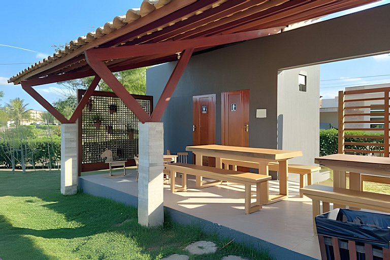 Casa Belga: Residência de Alto Padrão no Condomínio Yes Bana